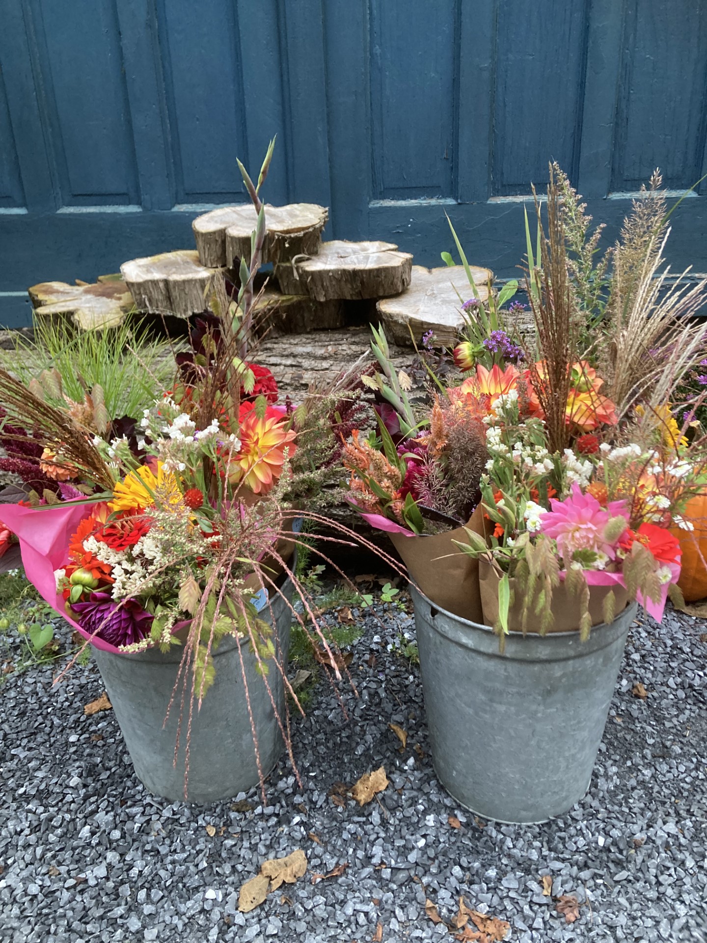 Bouquet buckets